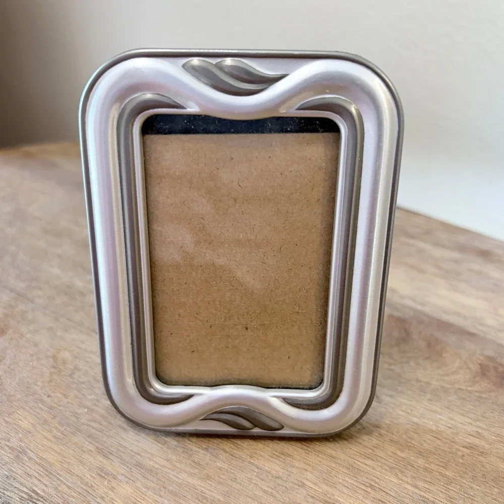 Small Silver Tone Wavy Tiered Tabletop Picture Frame 3.25x4.25 Modern Decor